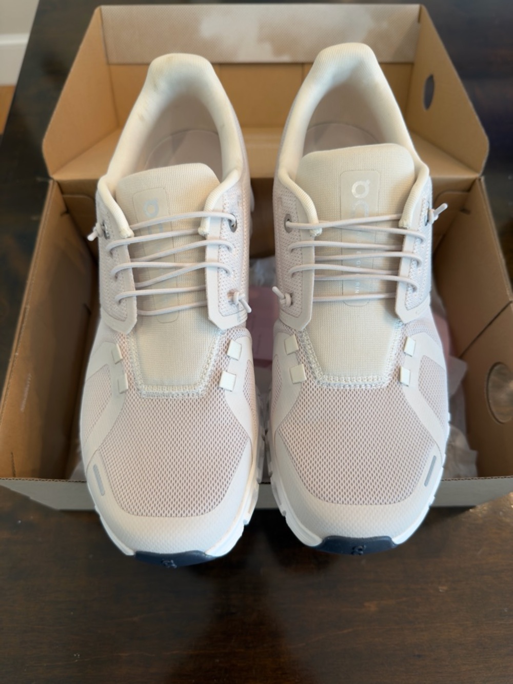 On, Cloud 6 Sneaker in Pearl White size 8 Men’s (Ladies 9.5 equivalent) - Picture 8 of 12